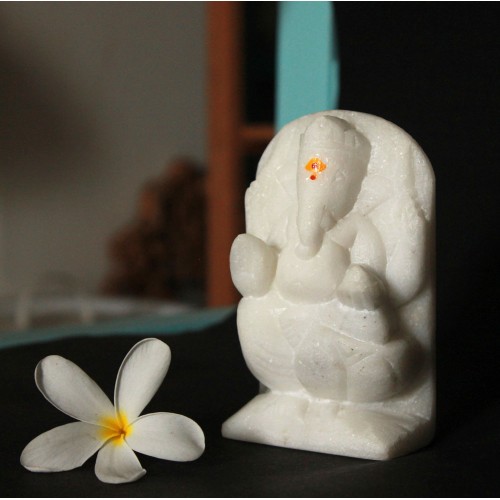 Vighnaharta- Makrana White Stone Craft Shree Ganesha Idol