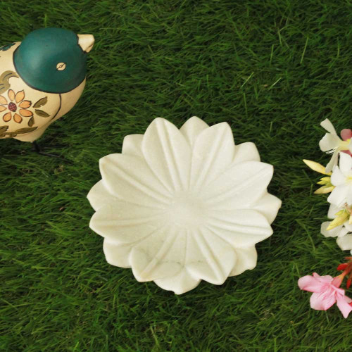 Blooming Egyptian lotus– White Marble Urli Plate