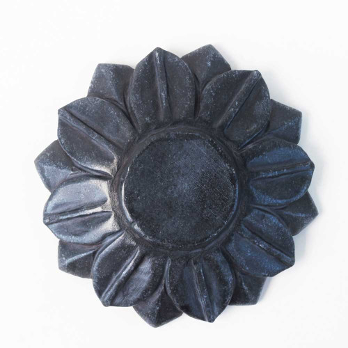 Blooming Egyptian lotus– Black Marble Urli Plate